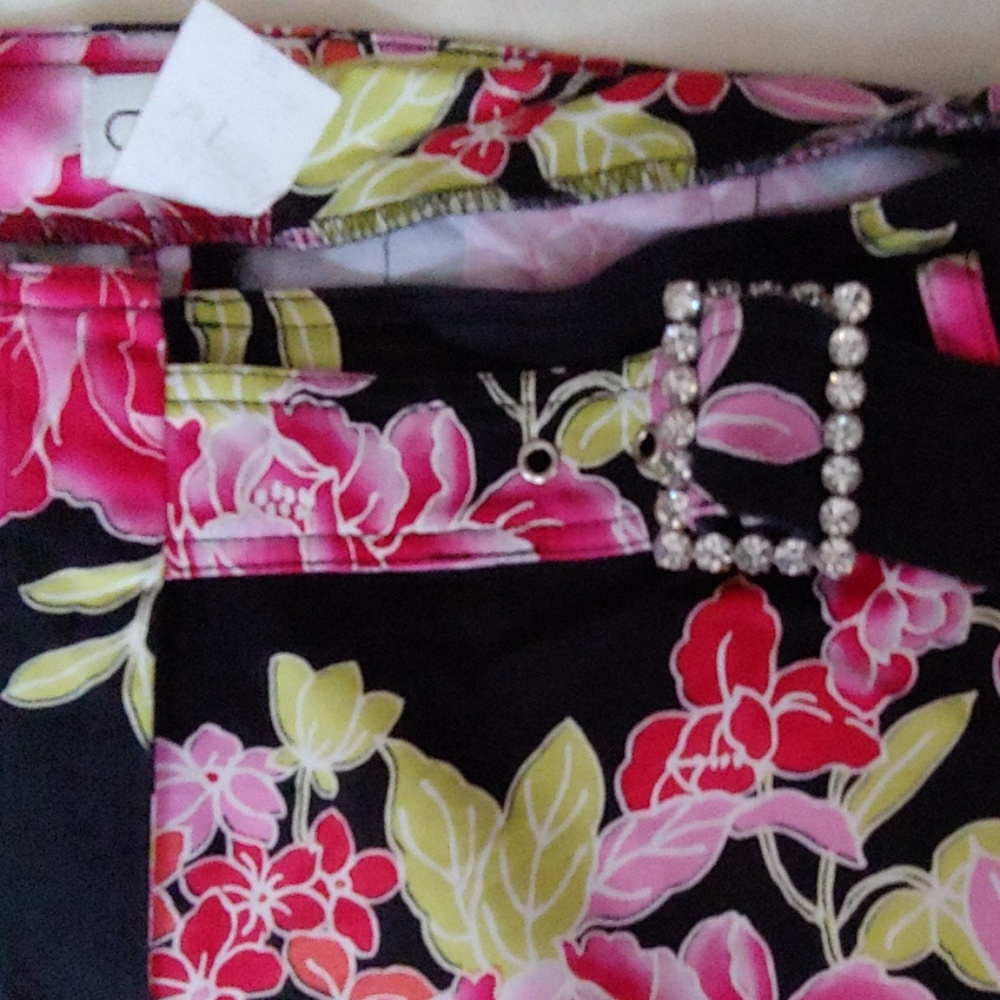 Cache Capris - image 2